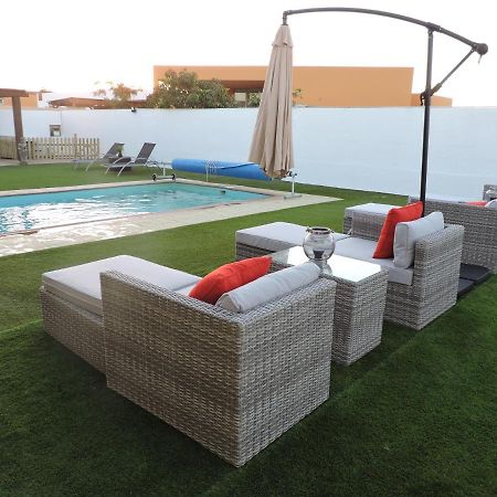 Villa Ventura - Piscina Climatizada & Aire Acondicionado Caleta De Fuste Luaran gambar