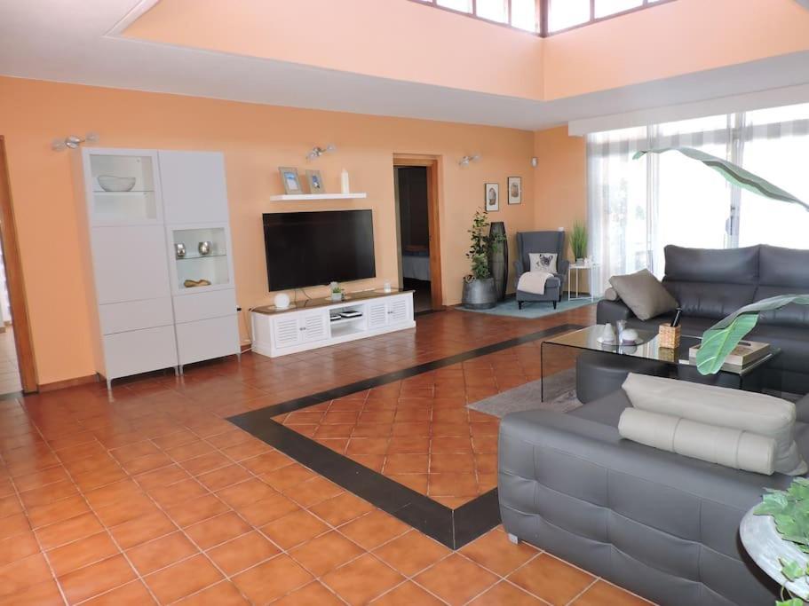 Villa Ventura - Piscina Climatizada & Aire Acondicionado Caleta De Fuste Luaran gambar