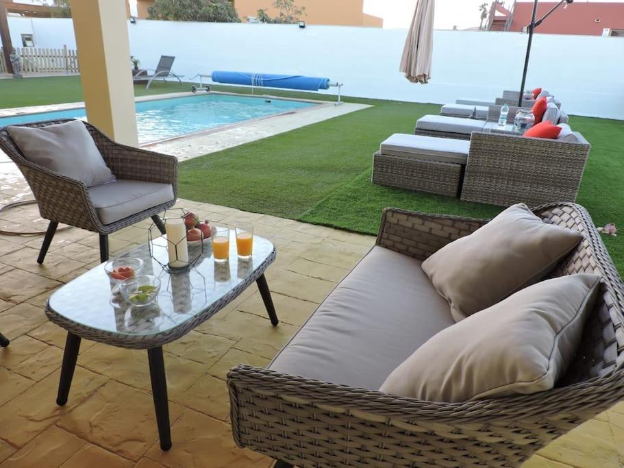 Villa Ventura - Piscina Climatizada & Aire Acondicionado Caleta De Fuste Luaran gambar